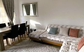 Marias House Rafina
